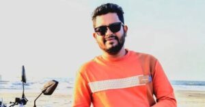 বাড়ির আঙিনা থেকে ডেকে এনে ছাত্রদল নেতা হুমায়ুন কবিরকে গুলি করে হত্যা